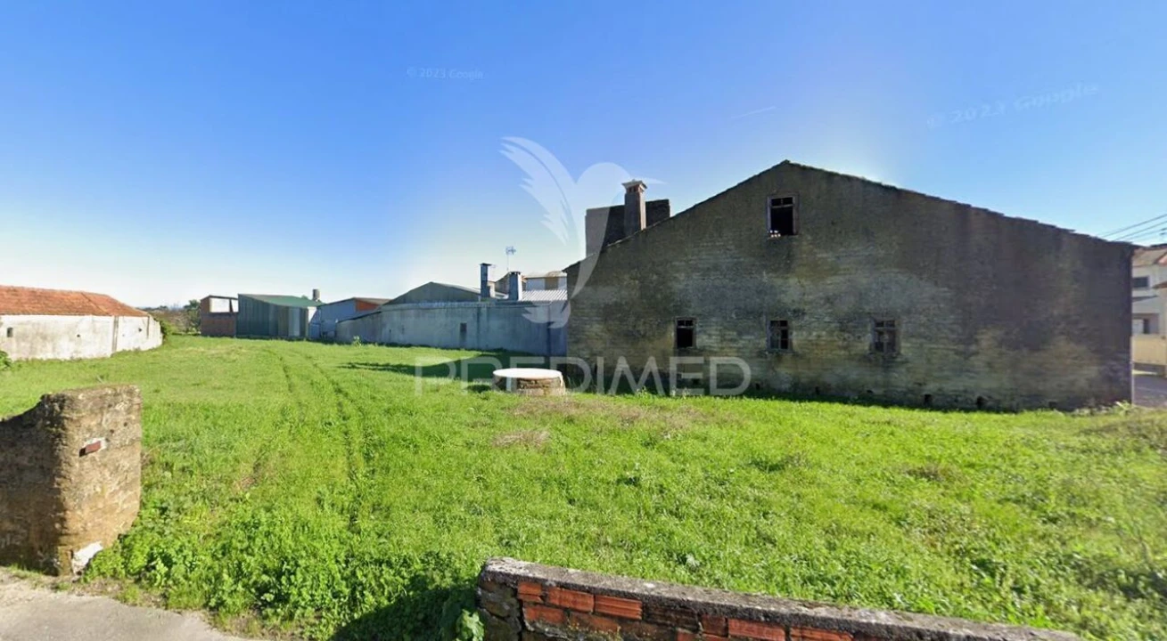 Moradia T2 para Venda em Oiã Foto 5