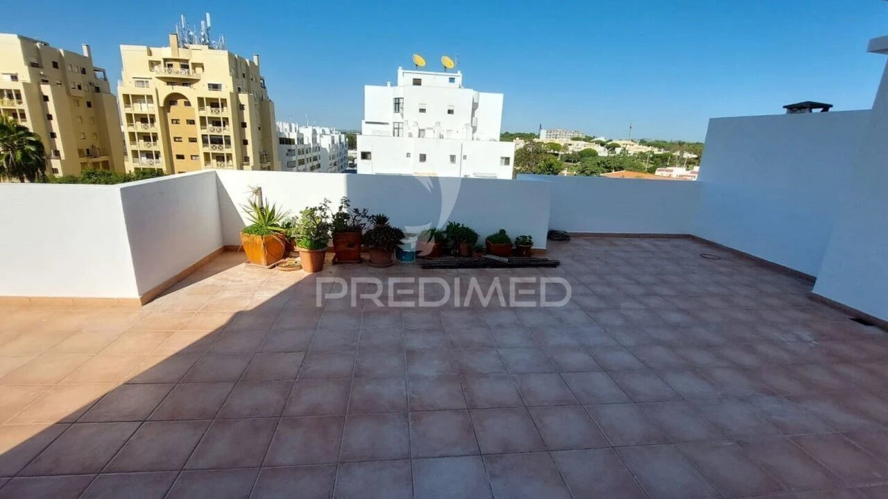 Apartamento T2 para Venda em Quarteira Foto 15