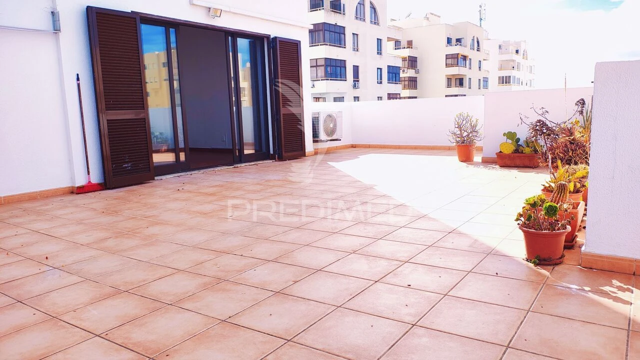 Apartamento T2 para Venda em Quarteira Foto 13