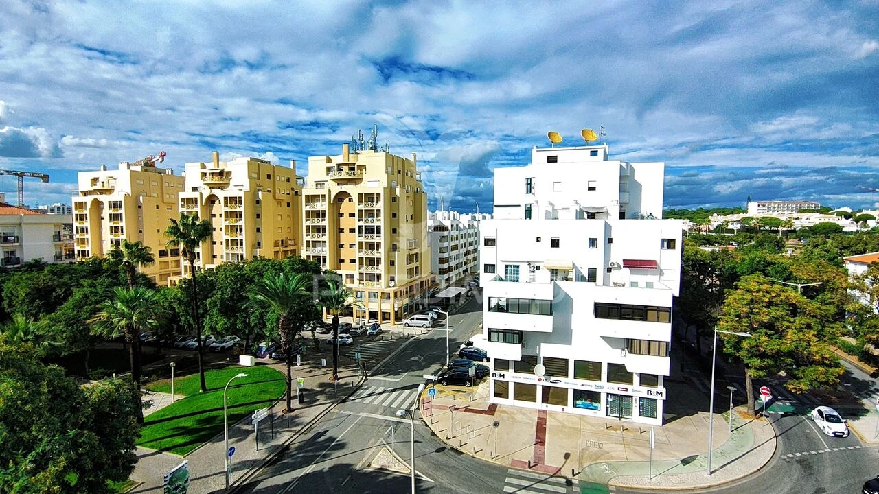 Apartamento T2 para Venda em Quarteira Foto 14