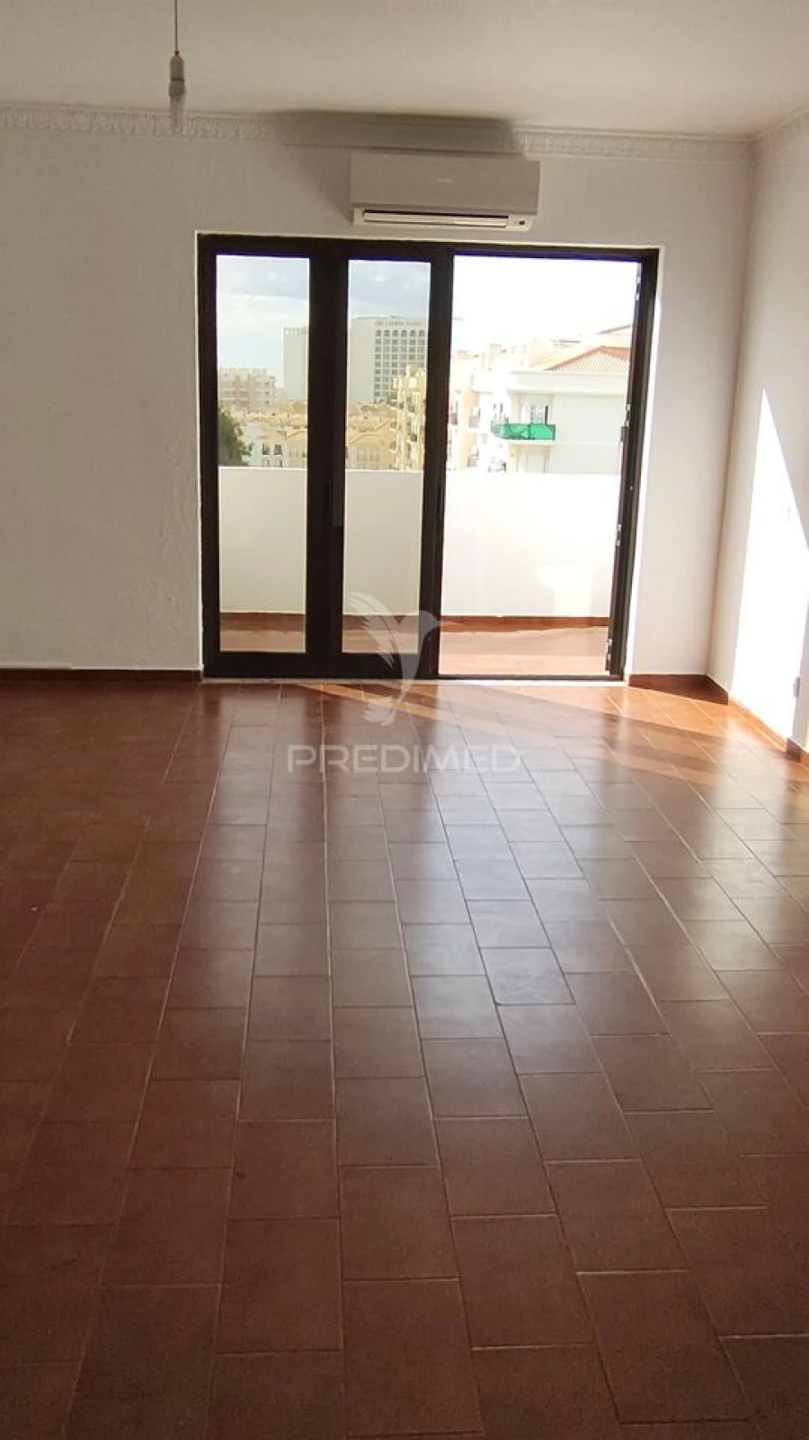 Apartamento T2 para Venda em Quarteira Foto 9