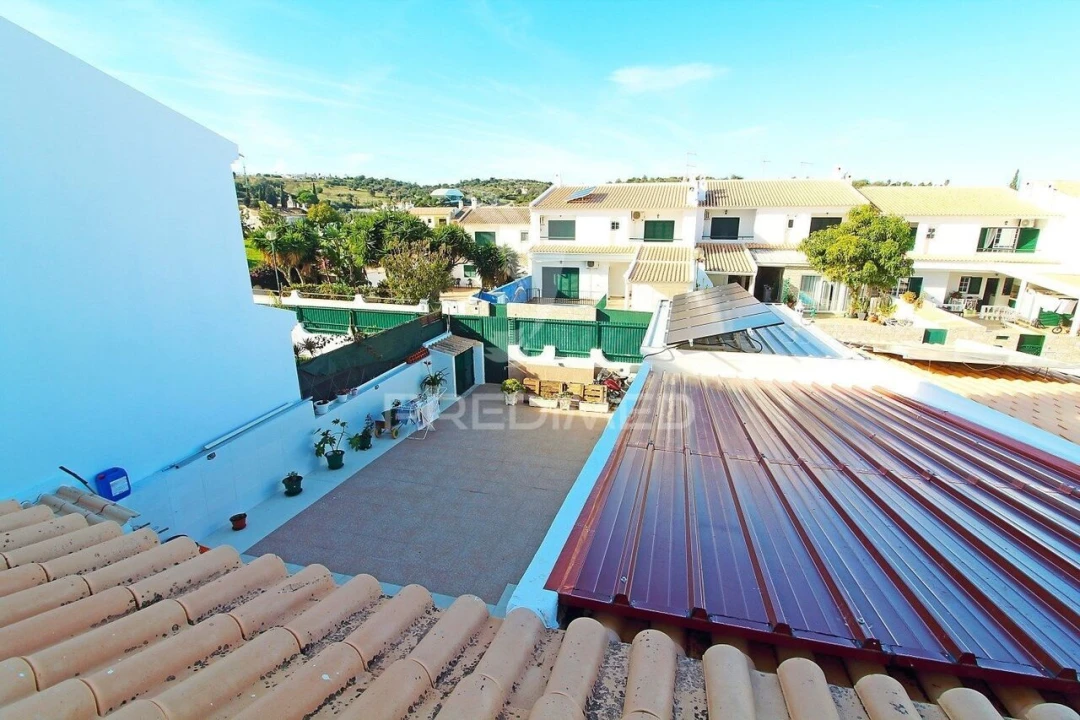 Moradia T2 para Venda em Albufeira e Olhos de Água Foto 10