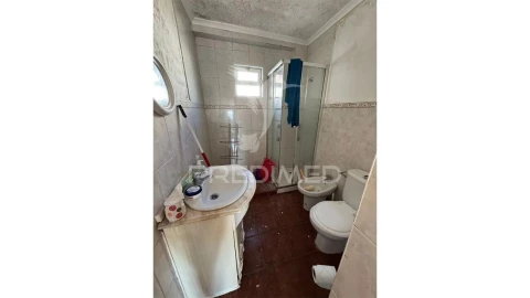 Moradia T3 para Venda em Campolide