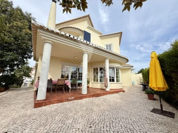 Moradia T4 para Venda em Portimão
