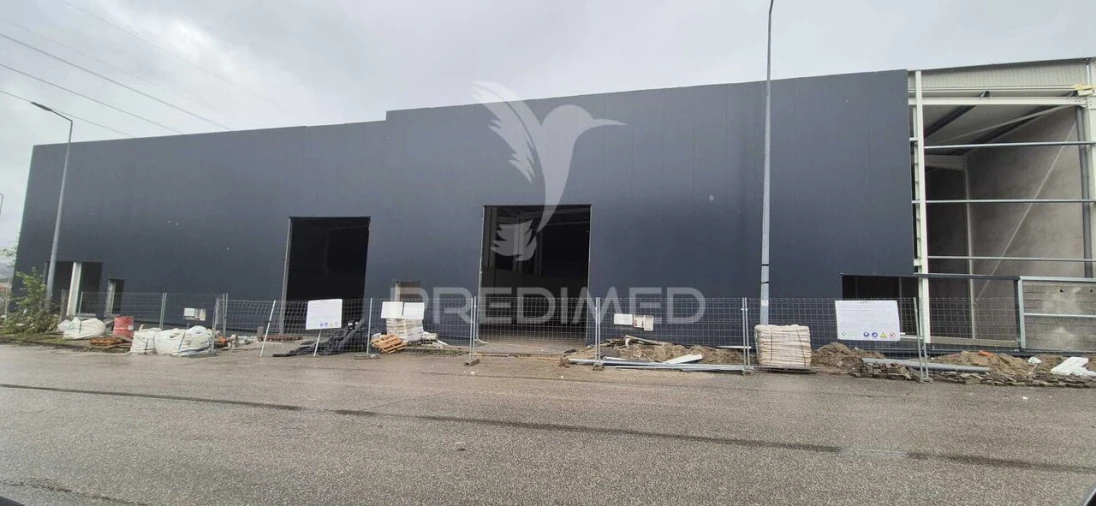 Armazém para Venda em Monsul Foto 2