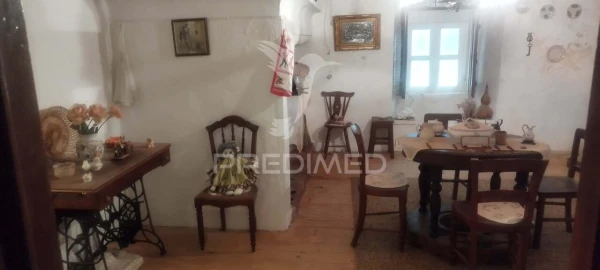 Moradia T4 para Venda em Santa Maria da Devesa