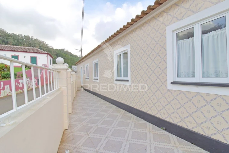 Moradia T2 para Venda em Fontinhas Foto 3