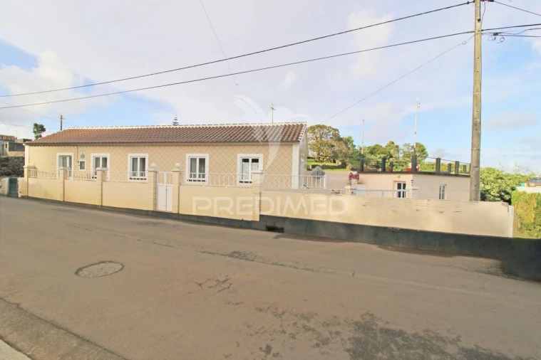 Moradia T2 para Venda em Fontinhas Foto 1