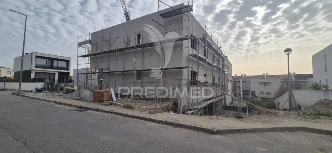 Apartamento T2 para Venda em Soutelo Foto 5