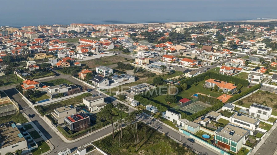 Moradia T3 para Venda em Esmoriz Foto 39