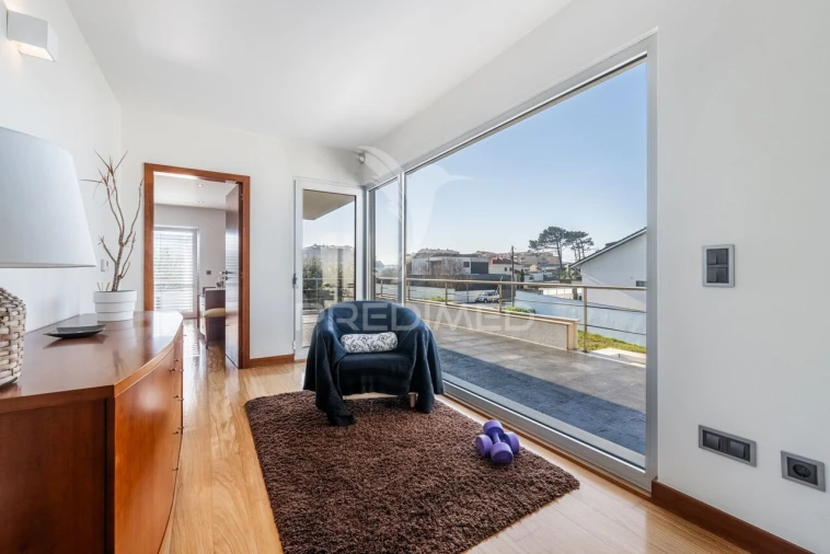 Moradia T3 para Venda em Esmoriz Foto 16