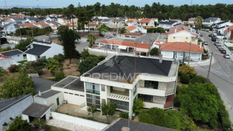 Moradia T6 para Venda em Amora