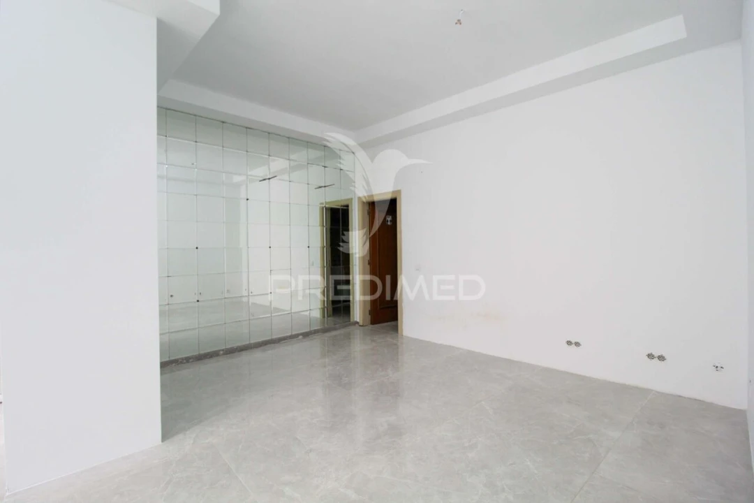 Loja para Venda em Olhão Foto 3