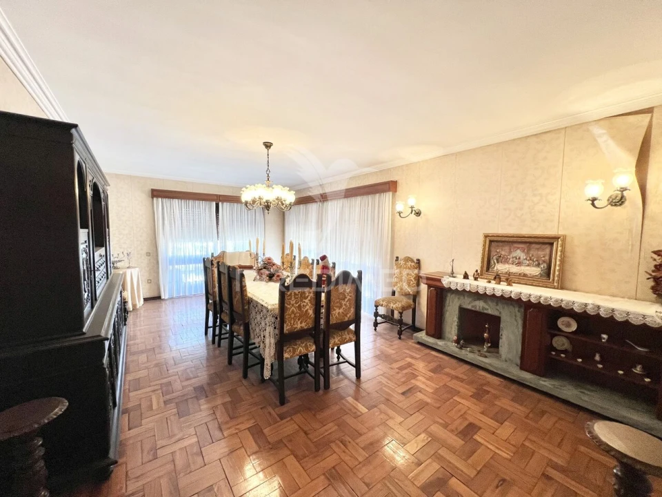 Moradia T4 para Venda em Cidade da Maia Foto 17