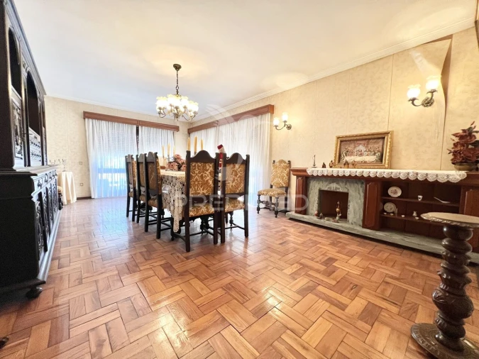 Moradia T4 para Venda em Cidade da Maia Foto 18