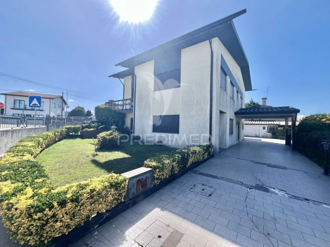 Moradia T4 para Venda em Cidade da Maia Foto 28