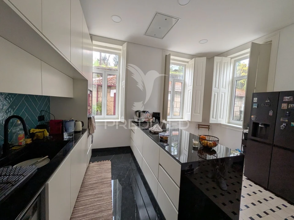 Moradia T7 para Venda em Sobreira Foto 9