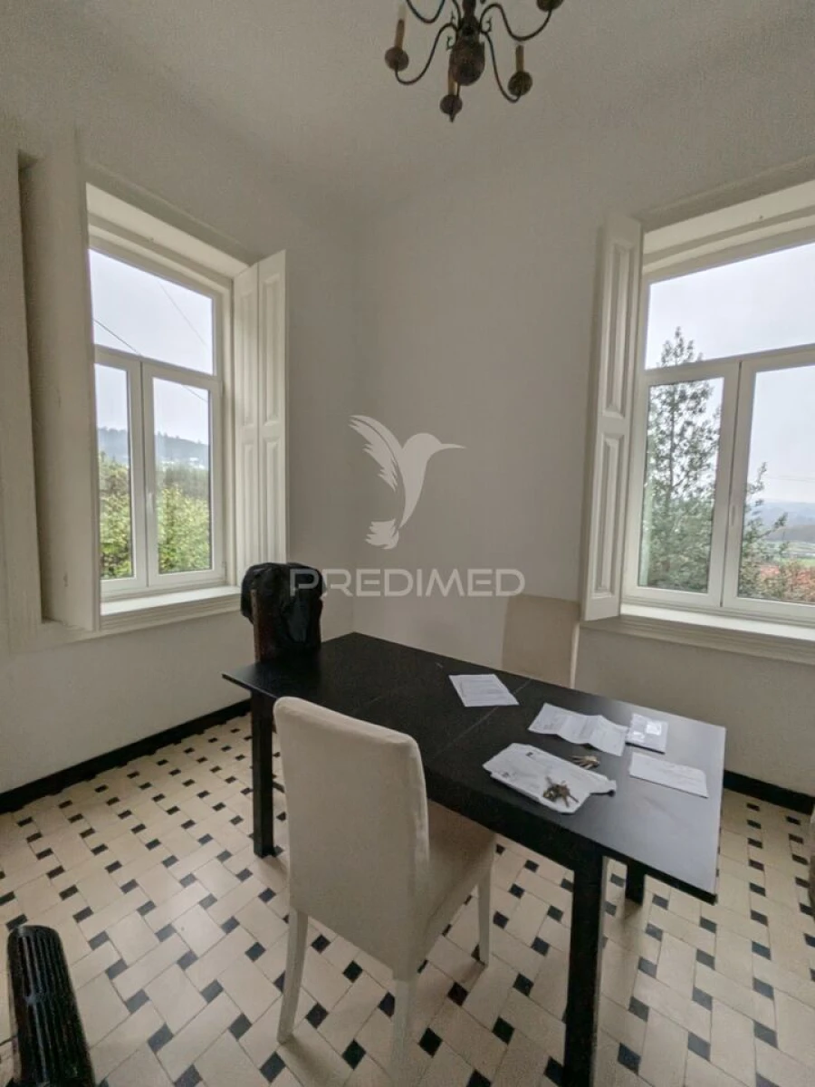 Moradia T7 para Venda em Sobreira Foto 11