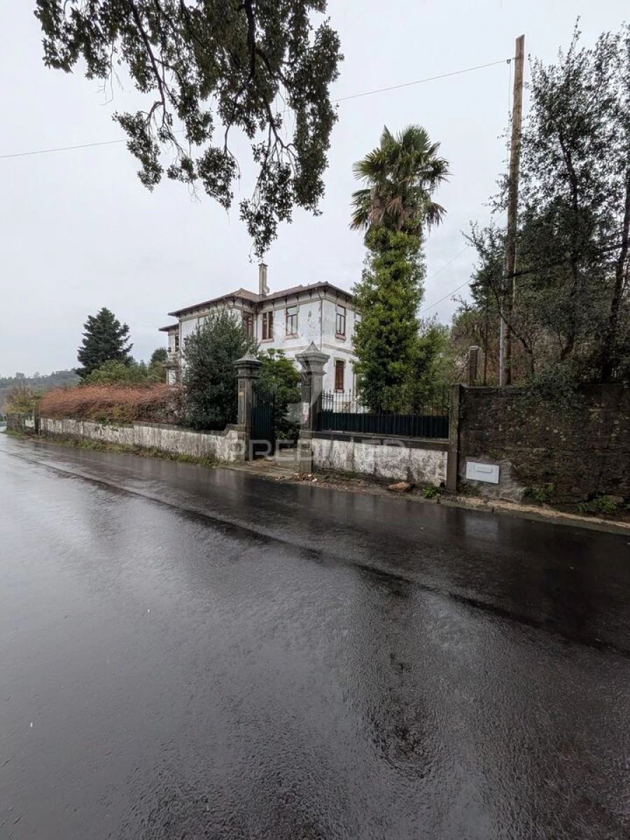 Moradia T7 para Venda em Sobreira Foto 1