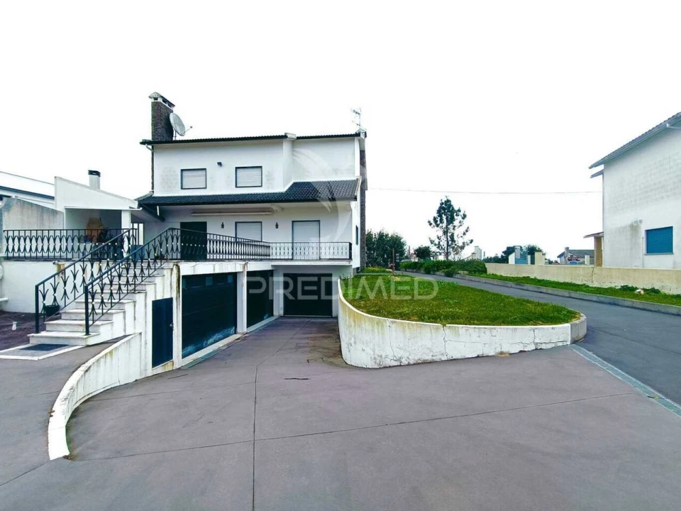 Moradia T5 para Venda em Nossa Senhora das Misericordias Foto 37