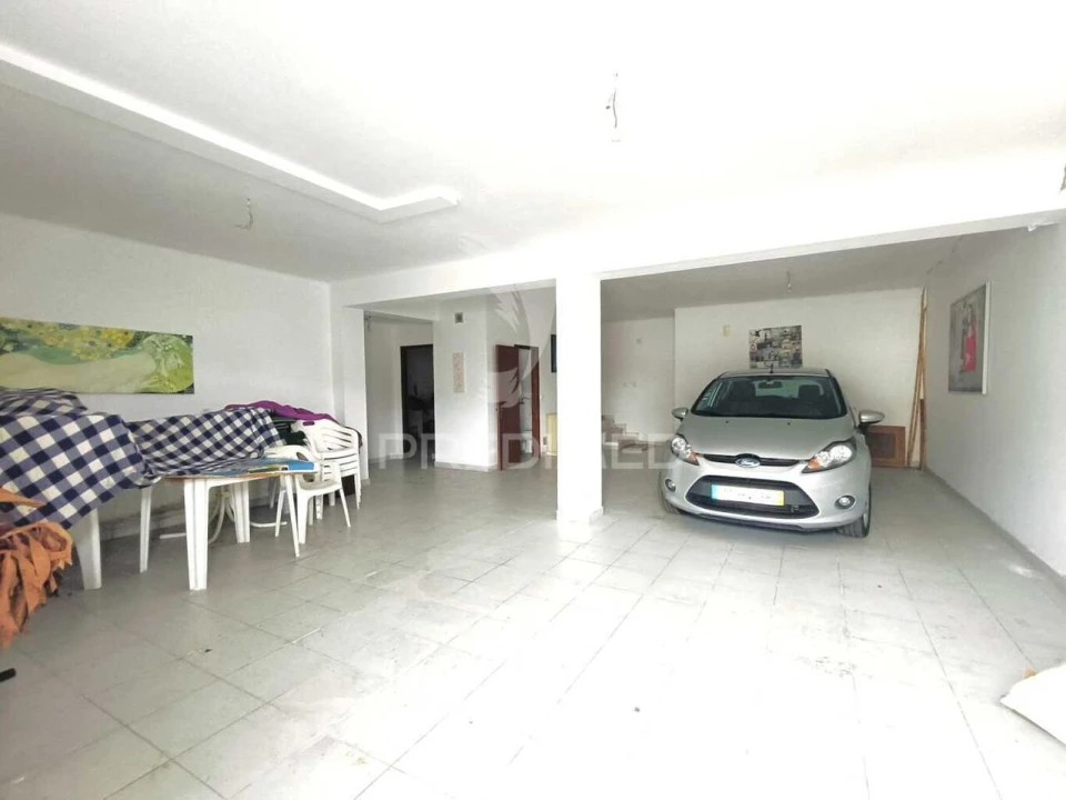 Moradia T5 para Venda em Nossa Senhora das Misericordias Foto 32