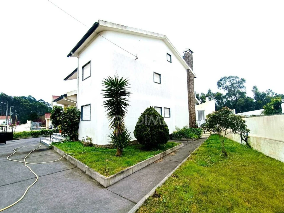 Moradia T5 para Venda em Nossa Senhora das Misericordias Foto 38