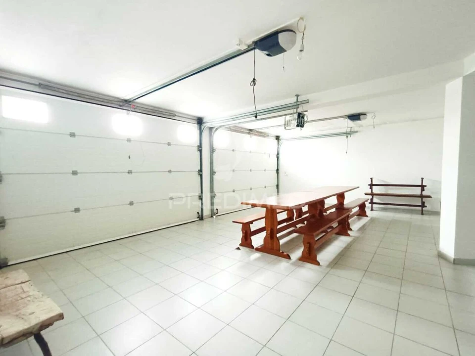 Moradia T5 para Venda em Nossa Senhora das Misericordias Foto 33