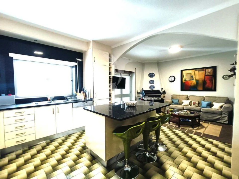 Moradia T5 para Venda em Nossa Senhora das Misericordias Foto 4