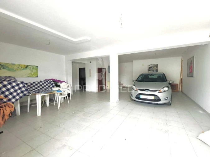 Moradia T5 para Venda em Nossa Senhora das Misericordias Foto 32