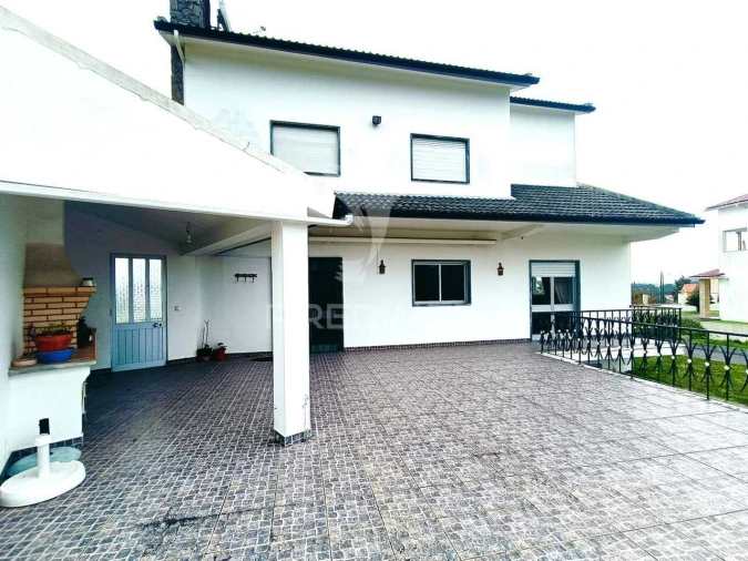 Moradia T5 para Venda em Nossa Senhora das Misericordias Foto 35