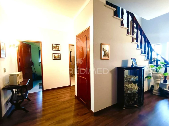 Moradia T5 para Venda em Nossa Senhora das Misericordias Foto 2