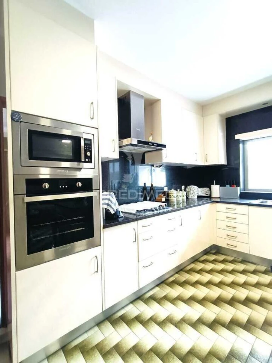 Moradia T5 para Venda em Nossa Senhora das Misericordias Foto 5