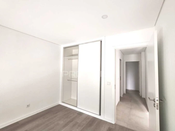 Moradia T4 para Venda em Nossa Senhora das Misericordias Foto 18