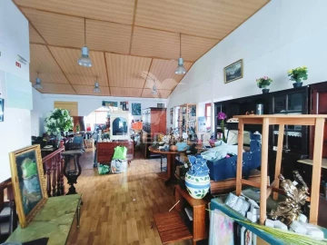 Prédio para Venda em Caxarias