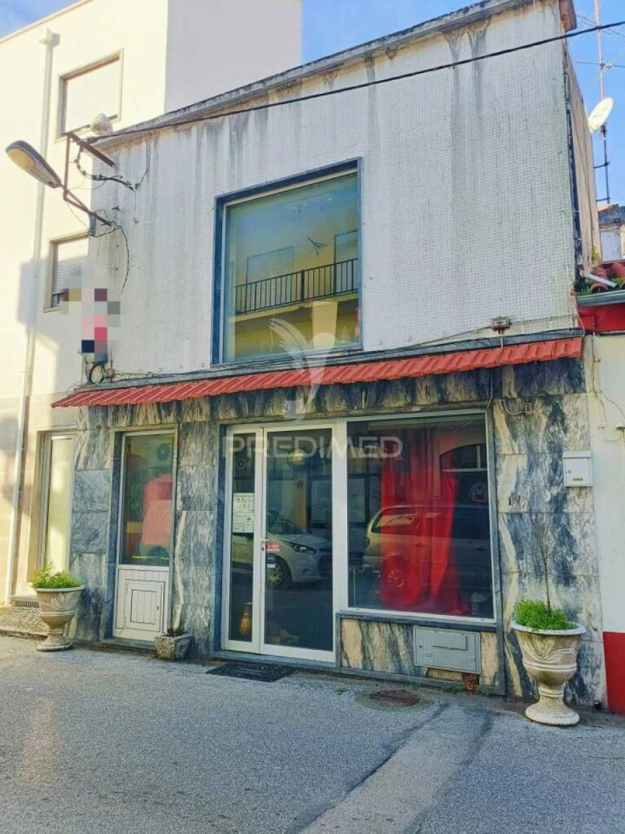 Prédio para Venda em Caxarias Foto 2