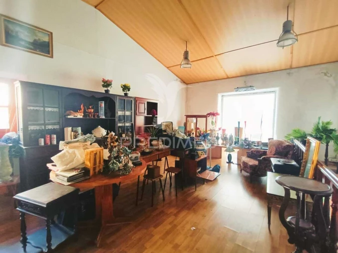 Prédio para Venda em Caxarias Foto 3