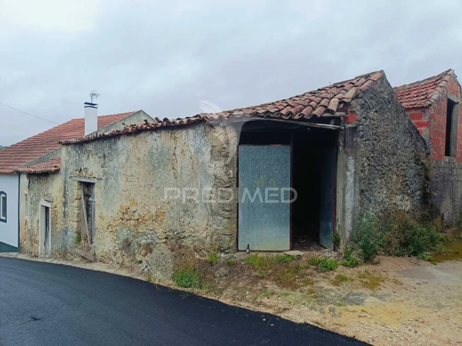 Moradia T1 para Venda em Seiça Foto 4