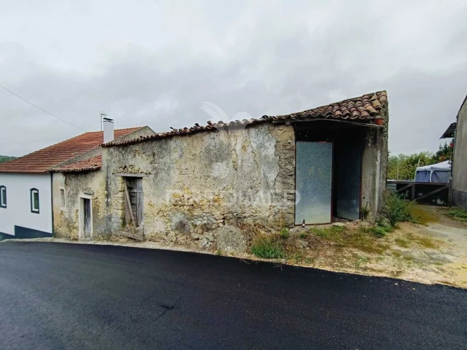 Moradia T1 para Venda em Seiça Foto 3