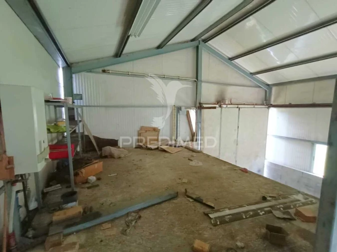 Armazém para Venda em Arrabal Foto 3