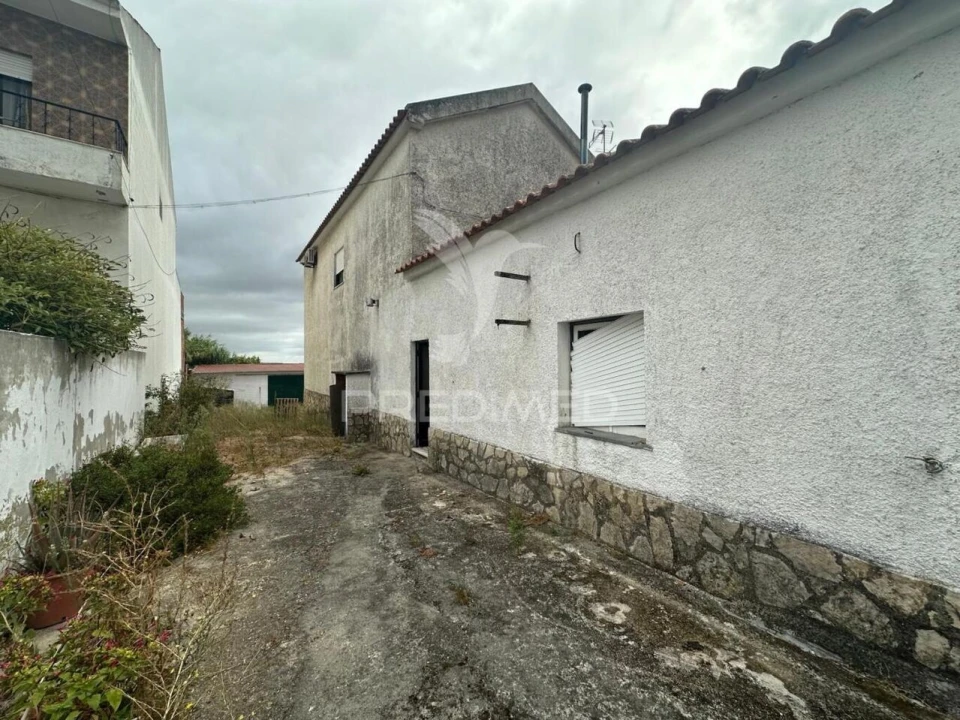 Moradia T9 para Venda em Povoa da Isenta Foto 29