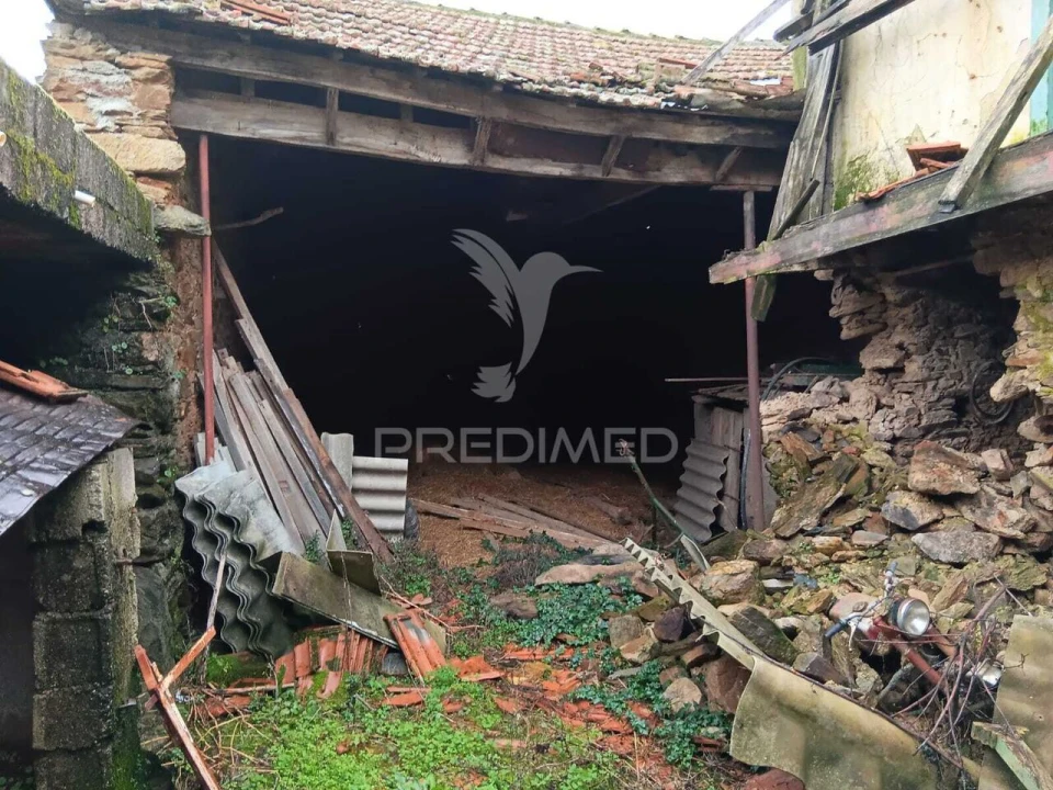 Moradia T4 para Venda em Passos Foto 7