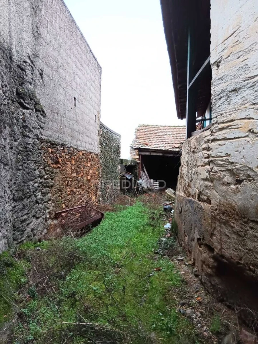 Moradia T4 para Venda em Passos Foto 4