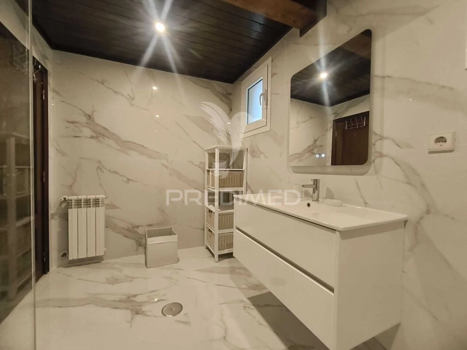 Moradia T7 para Venda em Valdosende Foto 10