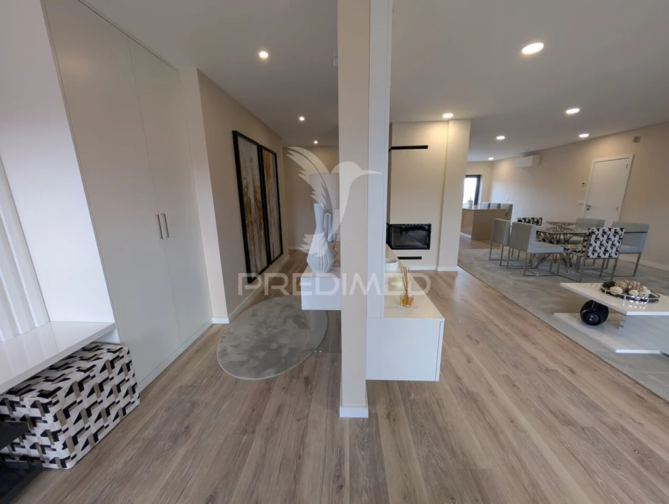 Moradia T3 para Venda em Folhadela Foto 32