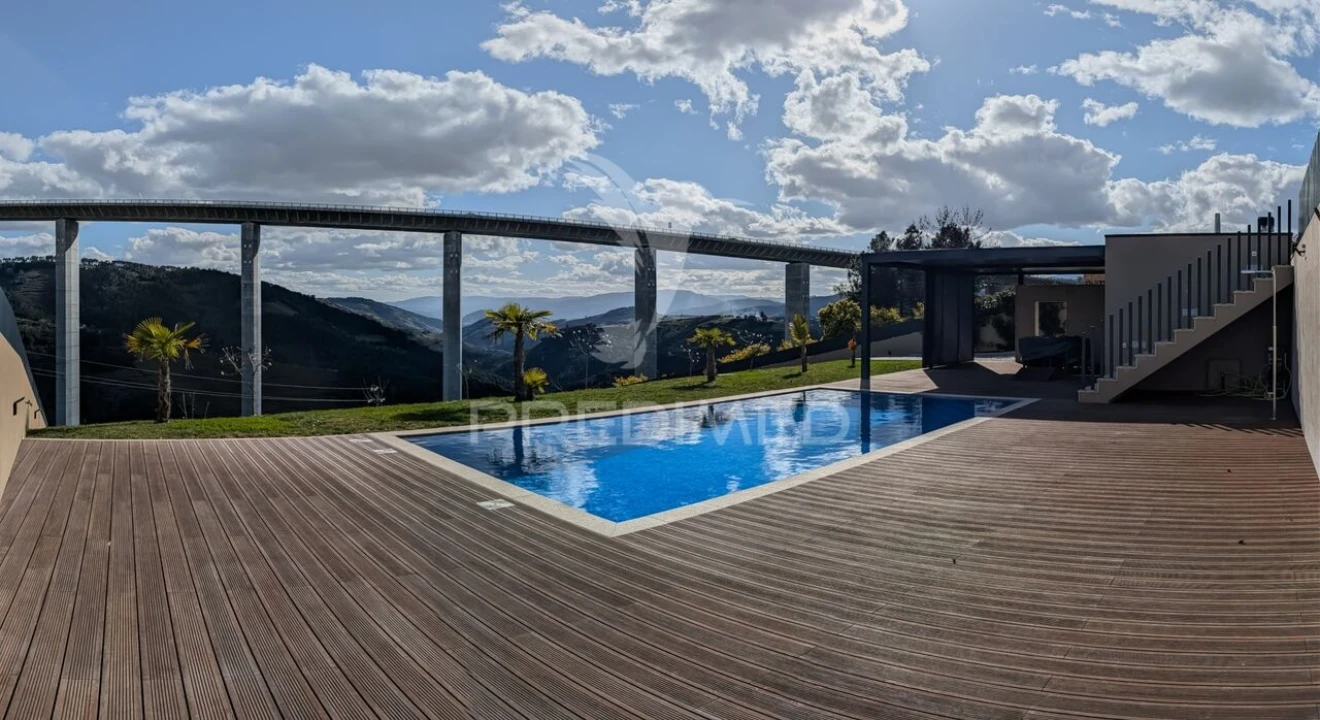 Moradia T3 para Venda em Folhadela Foto 8