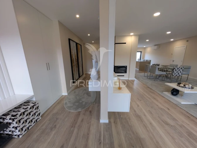 Moradia T3 para Venda em Folhadela Foto 32