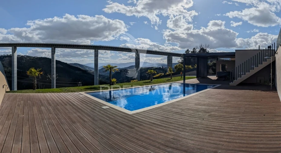 Moradia T3 para Venda em Folhadela Foto 8