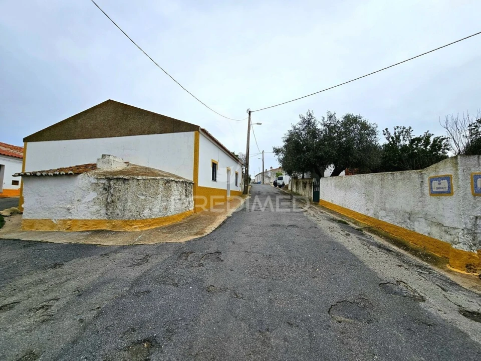 Moradia T2 para Venda em Santa Barbara de Padrões Foto 21