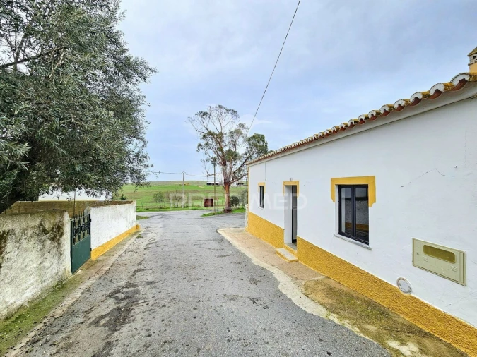 Moradia T2 para Venda em Santa Barbara de Padrões Foto 22