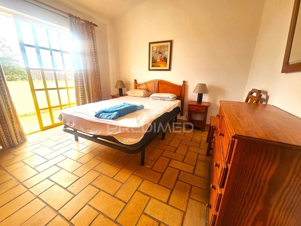 Moradia T2 para Venda em Guia Foto 3